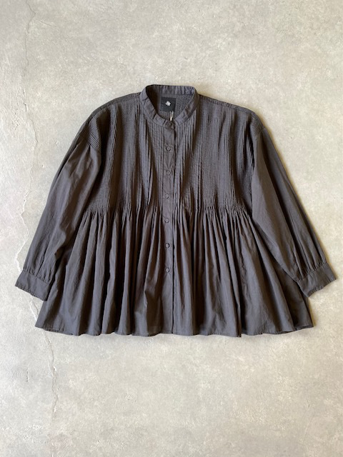 maison de soil 60s ORGANIC CAMBRIC PLAIN BANDED COLLAR SHIRT with MINI PINTUCK