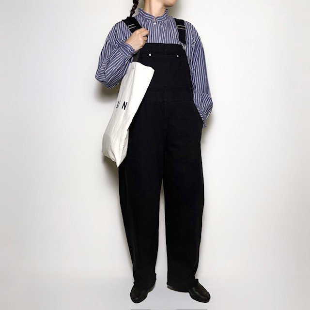 A PIECE OF LIBRARY タイプライターストライプブリーズラインフリルブラウス