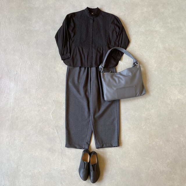 maison de soil WORSTED SERGE 2TUCK TAPERED EASY PANTS