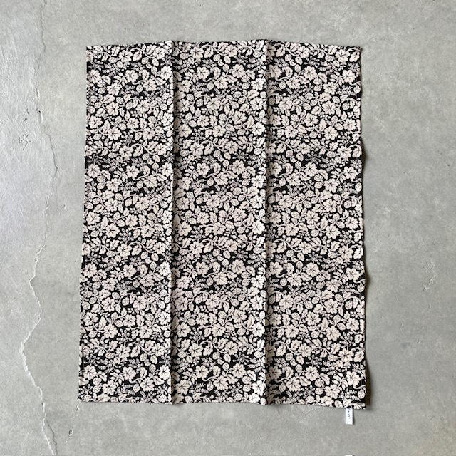 R&D.M.Co- (OLDMAN'S TAILOR) WILD BERRY KITCHEN CLOTH