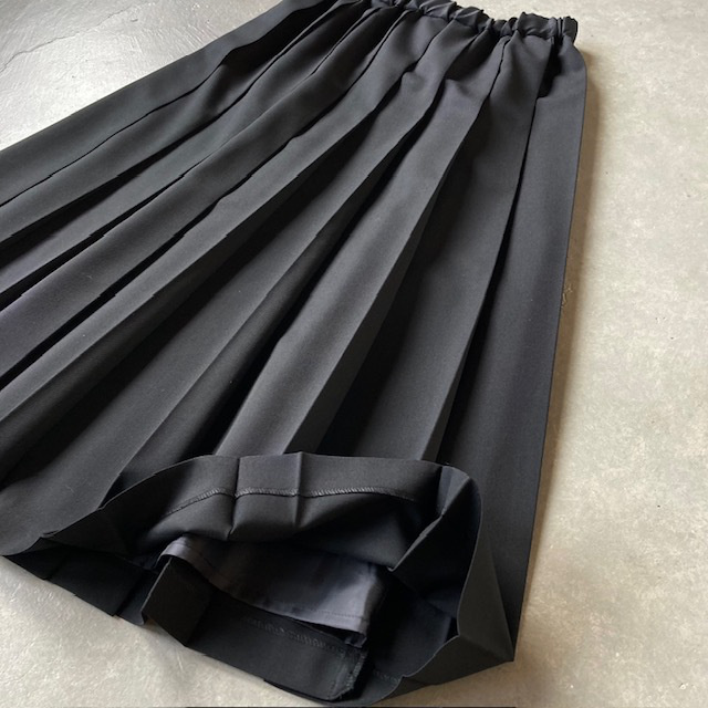 A PIECE OF LIBRARY スマートウールクラシックプリーツスカート