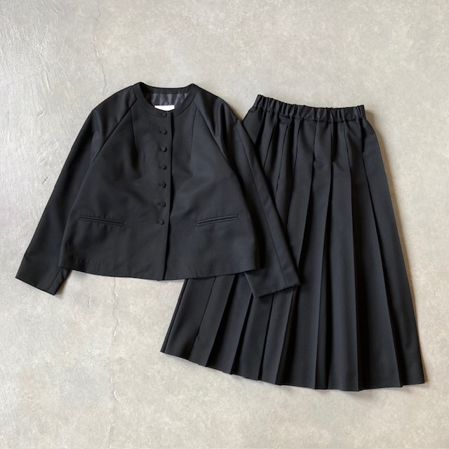 A PIECE OF LIBRARY スマートウールクラシックプリーツスカート