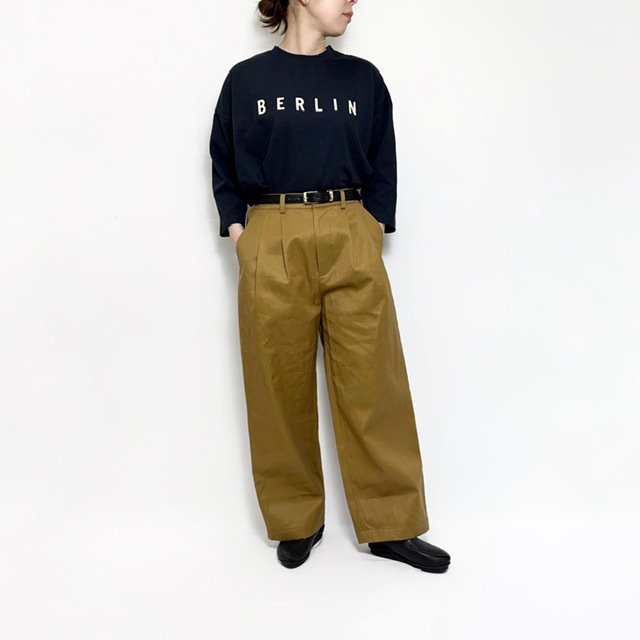 A PIECE OF LIBRARY クラシックウェポンマスターワイドパンツ