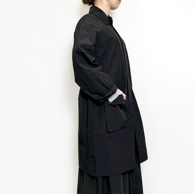 HTS (HARROW TOWN STORES) NYLON COTTON BALMACAAN COAT with GUSSETED POCKET