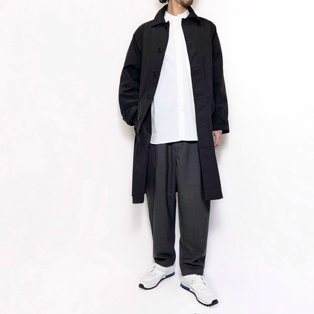 HTS (HARROW TOWN STORES) NYLON COTTON BALMACAAN COAT with GUSSETED POCKET