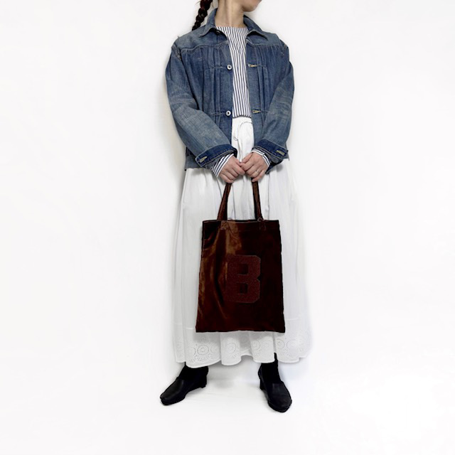 R&D.M.Co- (OLDMAN'S TAILOR) B.B. VELVET LETTERED TOTE BAG