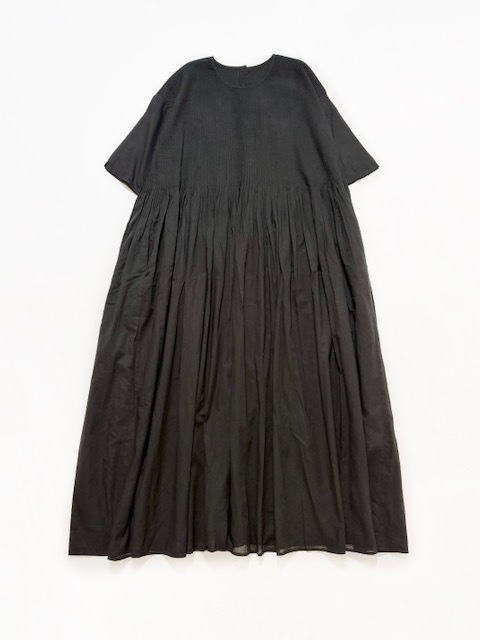 maison de soil  80s ORGANIC VOIL PLAIN  CREW-NECKP/O DRESS  WITH MINI PINTUCK