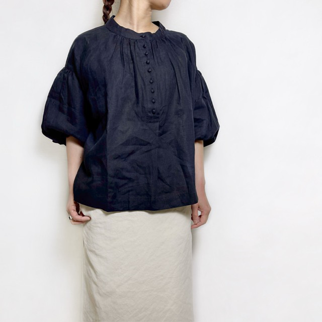 A PIECE OF LIBRARY スタンダードリネンモナミブラウス