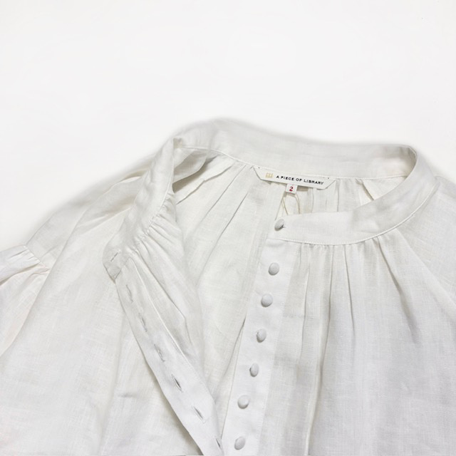 A PIECE OF LIBRARY スタンダードリネンモナミブラウス