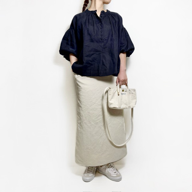 A PIECE OF LIBRARY スタンダードリネンモナミブラウス