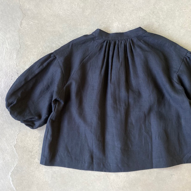 A PIECE OF LIBRARY スタンダードリネンモナミブラウス