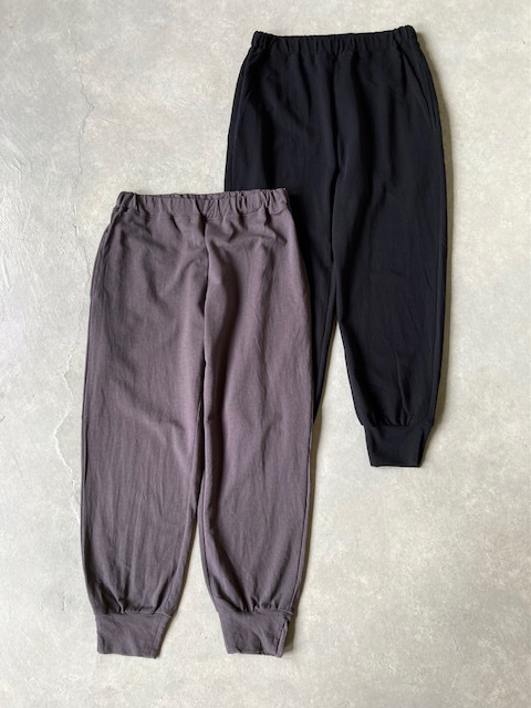 PRIT DEPENDインレイ 裾スリットリラックスパンツ