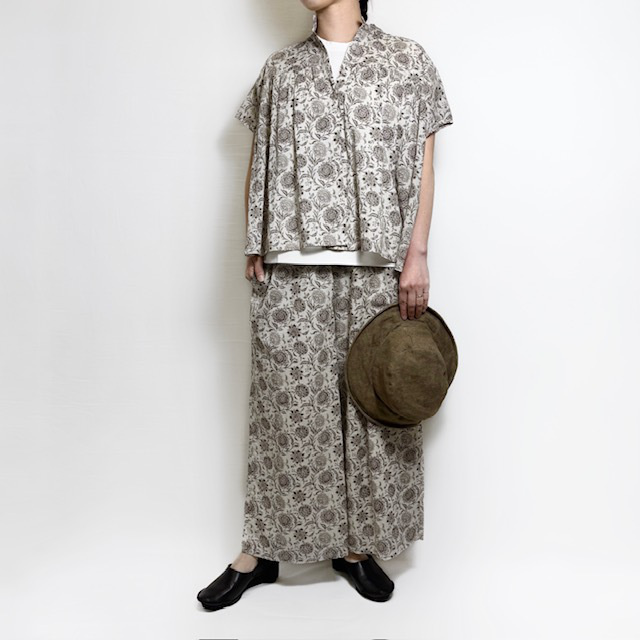 SOIL 80s VOILE TWO TONE FLOWER PRINT WIDE EASY PANTS&nbsp;