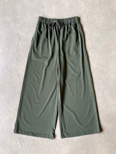 IKITSUKE ギャザーワイドパンツ