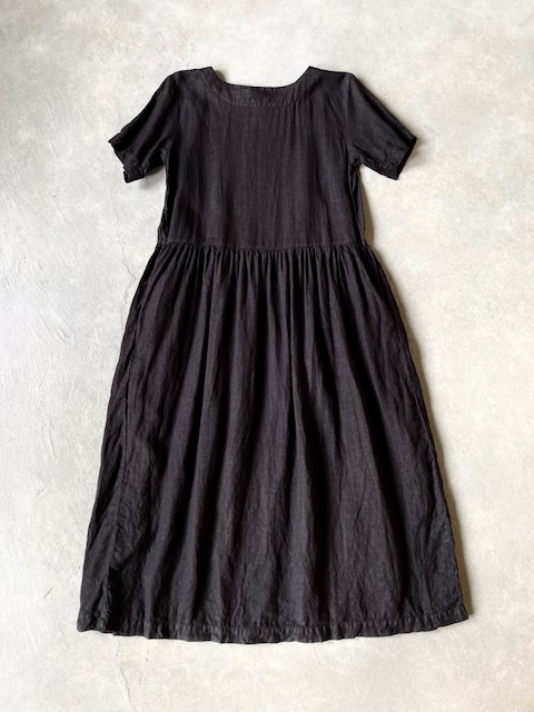 ARMEN LINEN PLAIN BOAT NECK S/SL ONE-PIECE