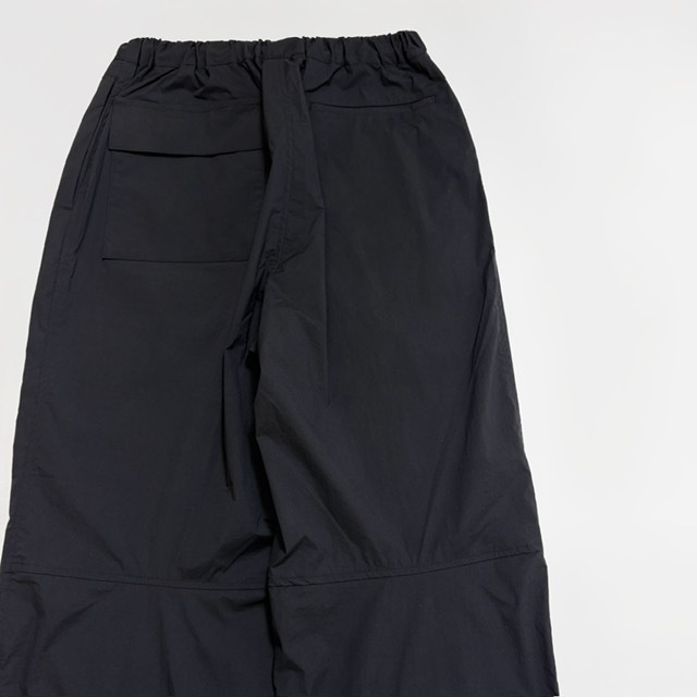 STILL BY HAND ナイロンイージーパンツ