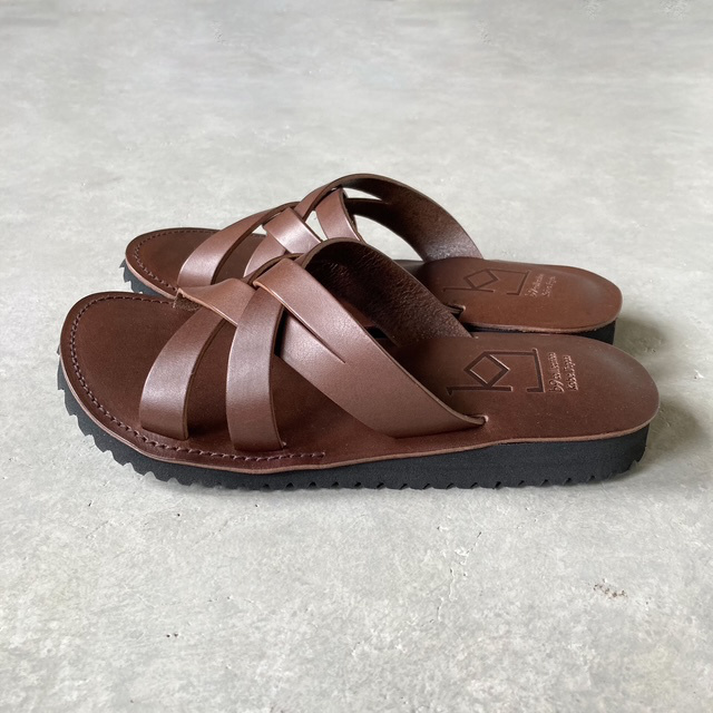 b9 collection レザークロスベルトサンダル