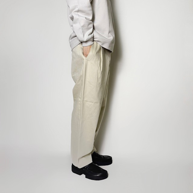 STILL BY HAND コットンツイルワンタックパンツ