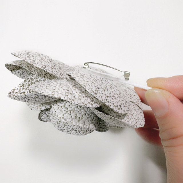 ARTE POVERA セレモニー リネンポリエステル混 コサージュ(ピン仕様)