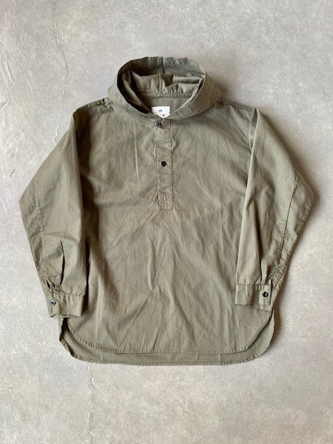 HTS (HARROW TOWN STORES)  COTTON HERRINGBONE WASH  HOODED PULLOVER SHIRT