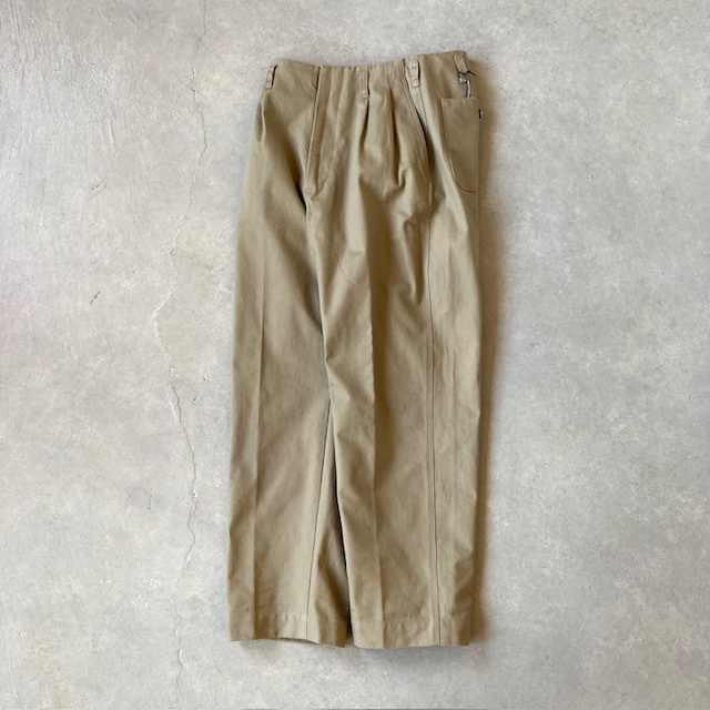 MORIKA ペグトップトラウザーズ